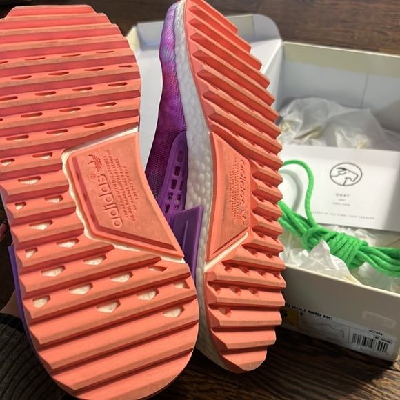 PHARRELL WILLIAMS ADIDAS/ PW Hu Holi NMD MC (Chalk Coral) - Picture 9 of 11